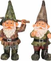 Combi van 2x tuinkabouters van 24 cm met bijl met schop